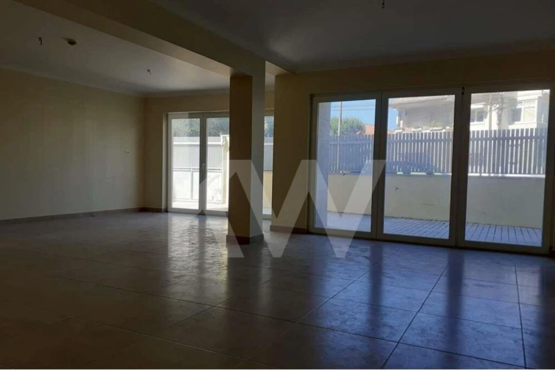 Moradia T11 para Venda em Carcavelos e Parede Foto 4