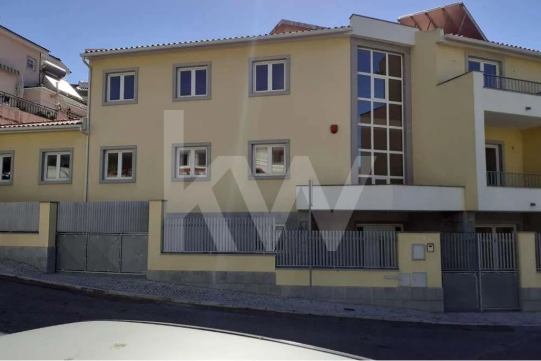 Moradia T11 para Venda em Carcavelos e Parede Foto 3