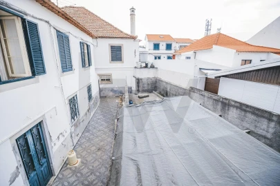 Moradia T5 para Venda em Santa Cruz