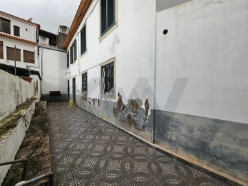 Moradia T5 para Venda em Santa Cruz