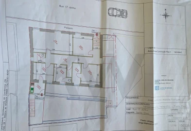 Moradia T5 para Venda em Santa Cruz