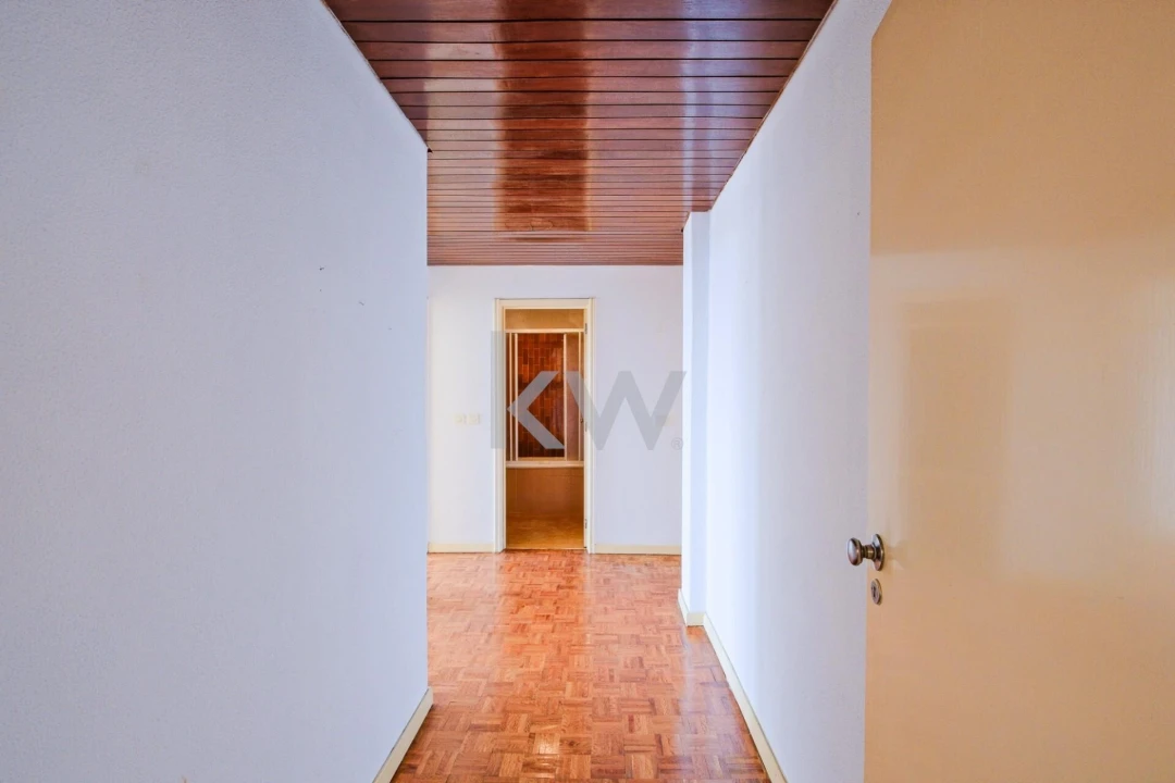 Apartamento T4 para Venda em Cebolais de Cima e Retaxo Foto 11