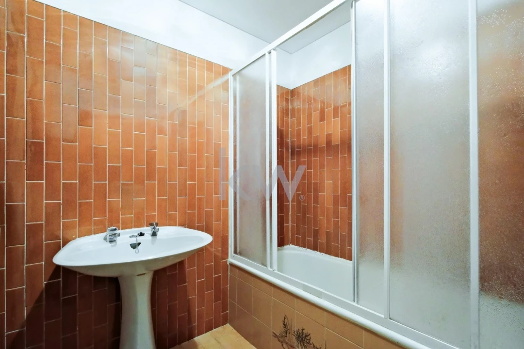 Apartamento T4 para Venda em Cebolais de Cima e Retaxo Foto 13