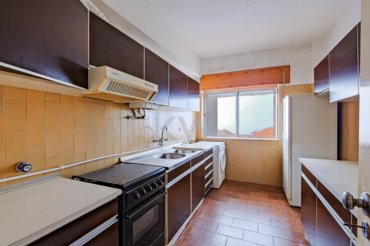 Apartamento T4 para Venda em Cebolais de Cima e Retaxo Foto 2