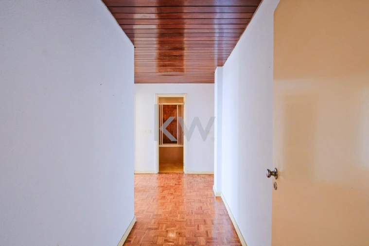 Apartamento T4 para Venda em Cebolais de Cima e Retaxo Foto 11