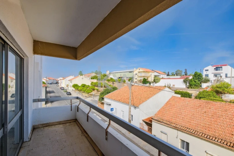 Apartamento T4 para Venda em Cebolais de Cima e Retaxo Foto 23