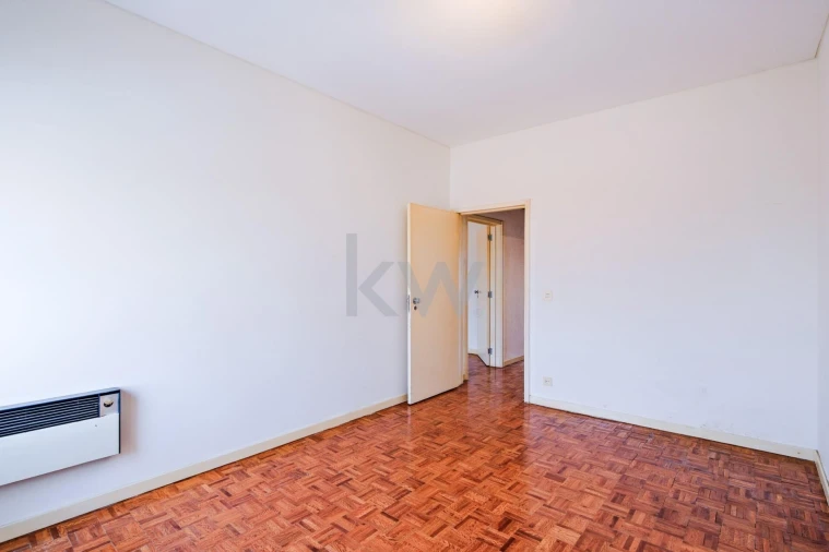 Apartamento T4 para Venda em Cebolais de Cima e Retaxo Foto 16