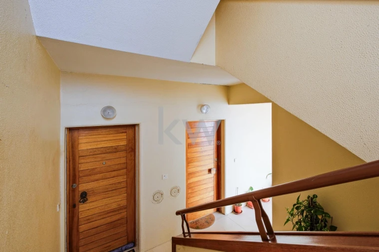 Apartamento T4 para Venda em Cebolais de Cima e Retaxo Foto 26