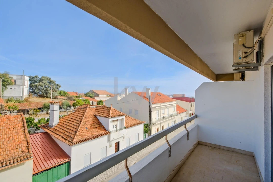 Apartamento T4 para Venda em Cebolais de Cima e Retaxo Foto 24