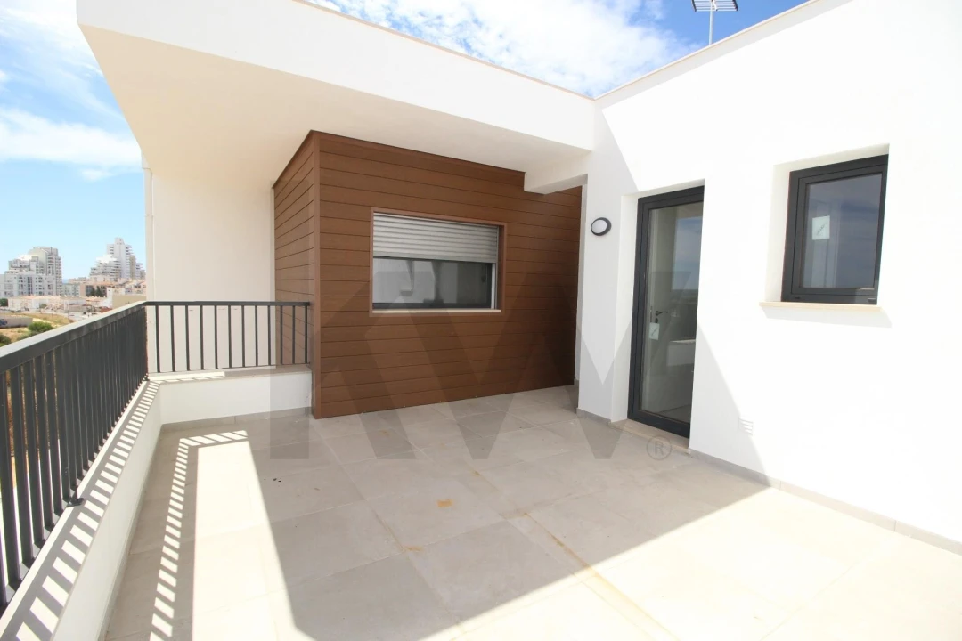 Moradia T3 para Venda em Armação de Pera Foto 12