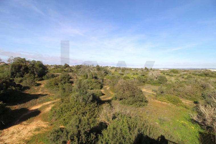 Moradia T3 para Venda em Armação de Pera Foto 20