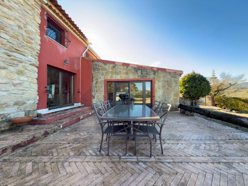 Moradia T3 para Venda em Arranho Foto 4