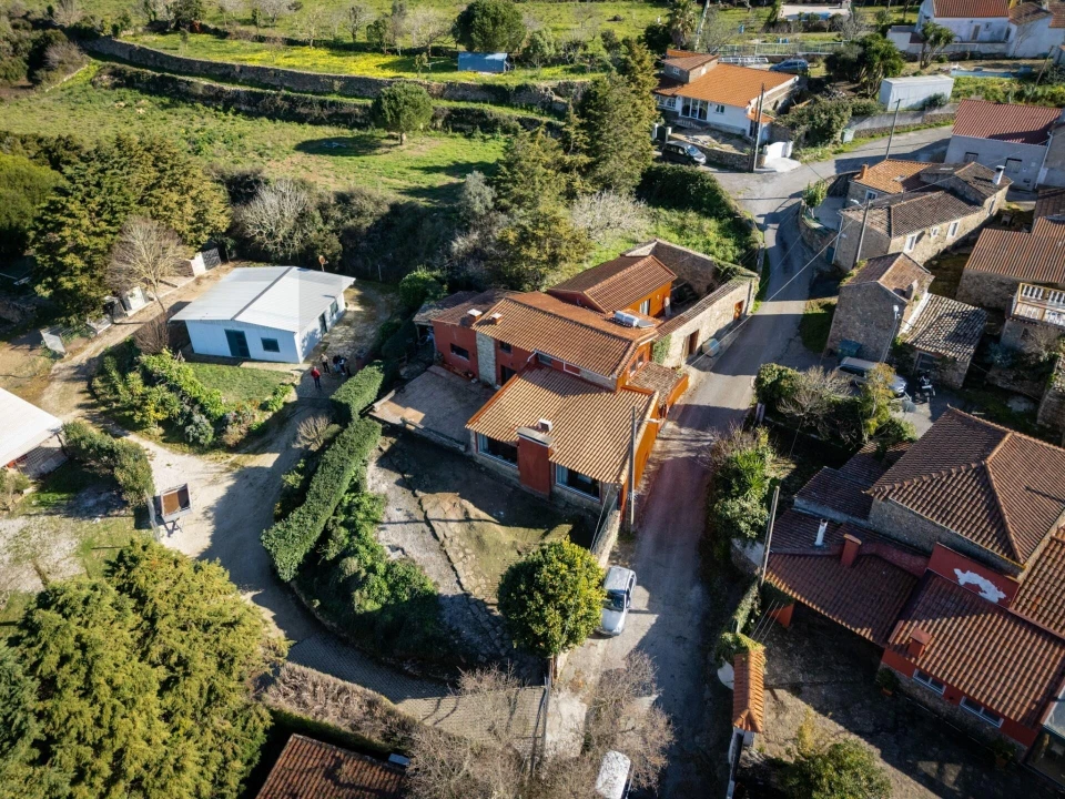 Moradia T3 para Venda em Arranho Foto 47