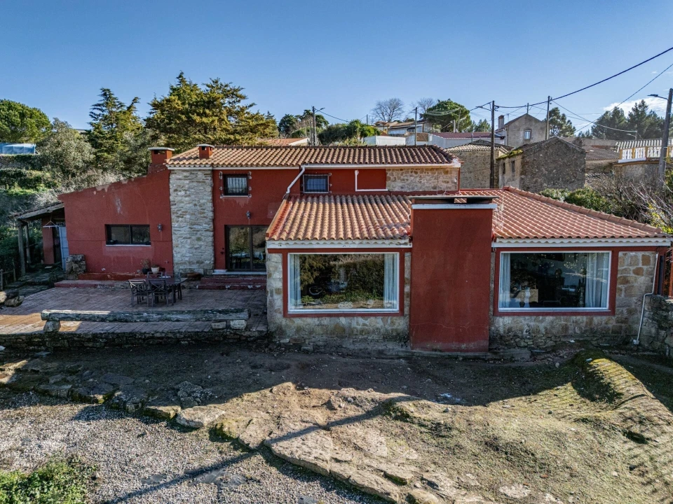 Moradia T3 para Venda em Arranho Foto 1