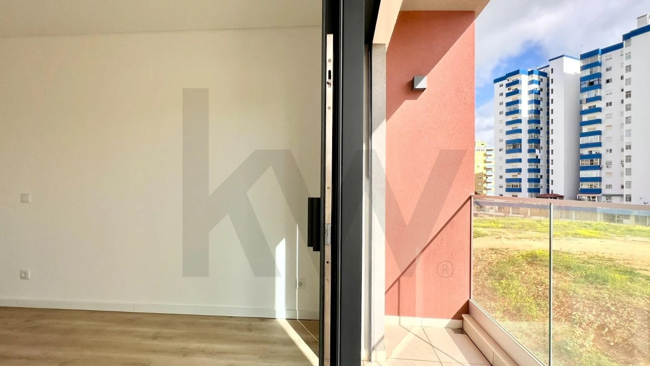 Apartamento T3 para Venda em Portimão Foto 10