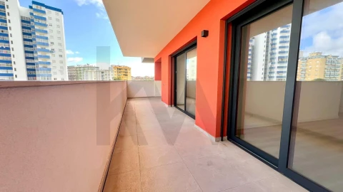 Apartamento T3 para Venda em Portimão