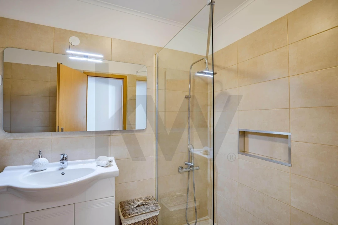 Apartamento T4 para Venda em Santa Clara Foto 14