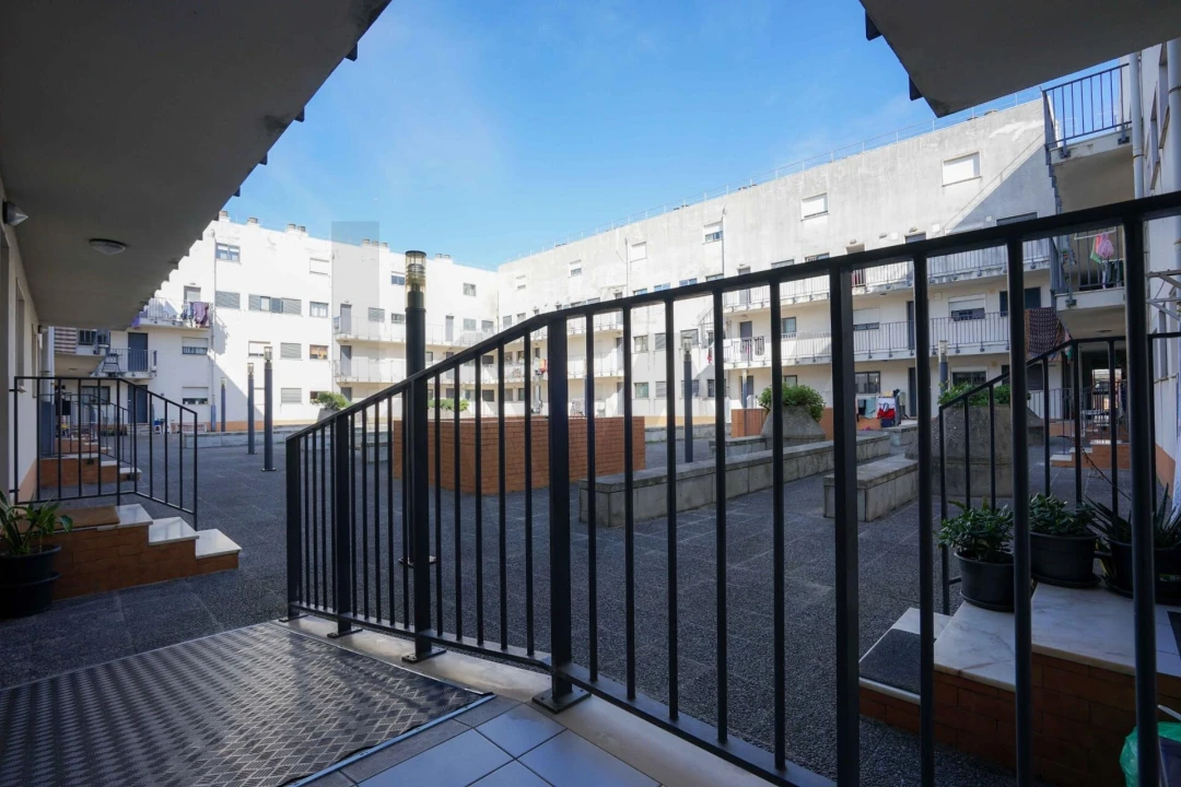 Apartamento T4 para Venda em Santa Clara Foto 31