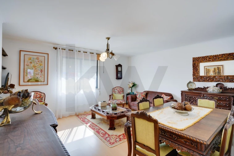 Apartamento T4 para Venda em Santa Clara Foto 4