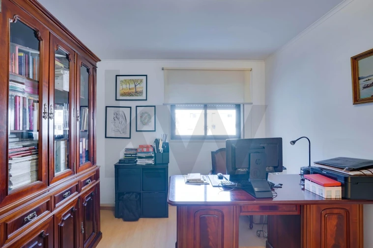 Apartamento T4 para Venda em Santa Clara Foto 23