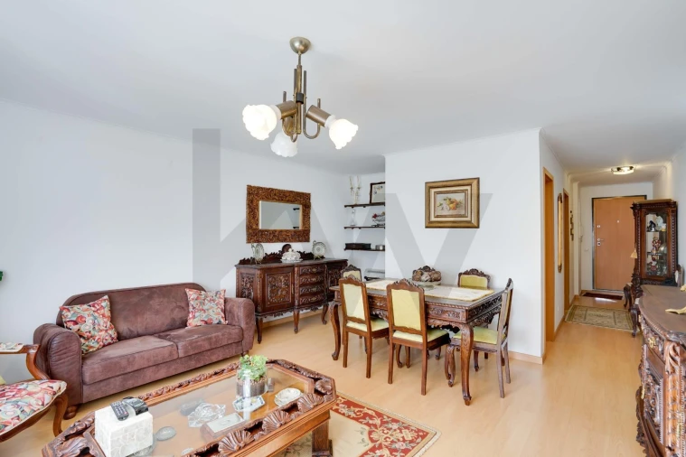 Apartamento T4 para Venda em Santa Clara Foto 2