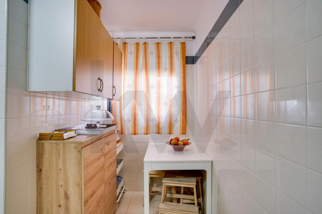 Apartamento T4 para Venda em Santa Clara Foto 9