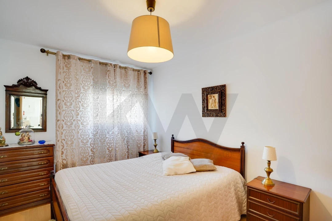 Apartamento T4 para Venda em Santa Clara Foto 16