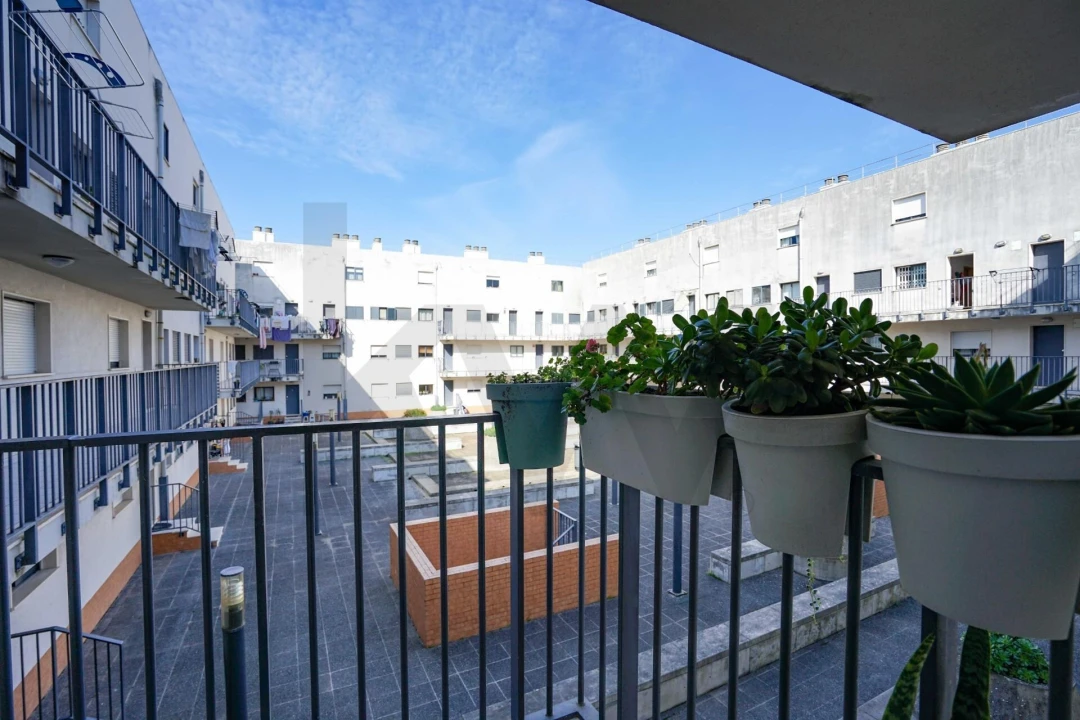 Apartamento T4 para Venda em Santa Clara Foto 27