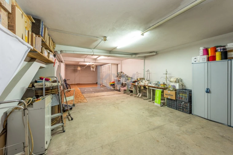 Loja para Venda em São Mamede de Infesta e Senhora da Hora Foto 34