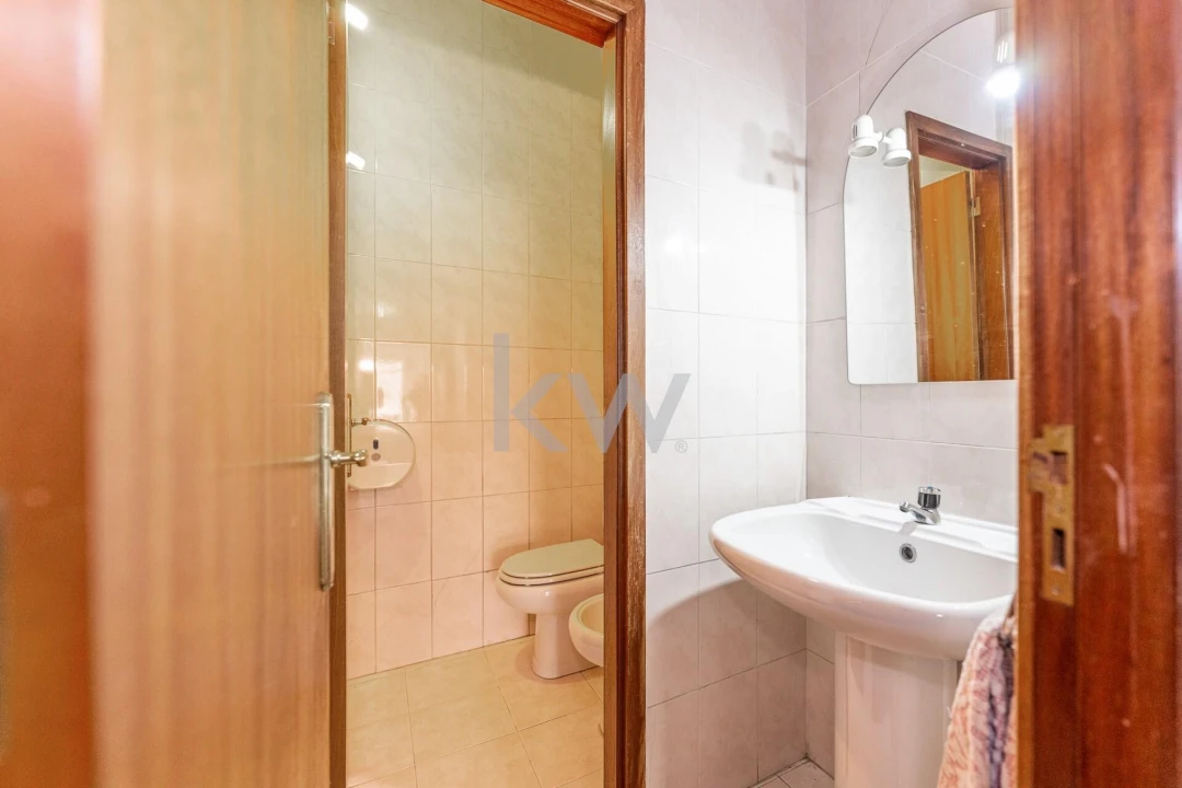 Loja para Venda em São Mamede de Infesta e Senhora da Hora Foto 15