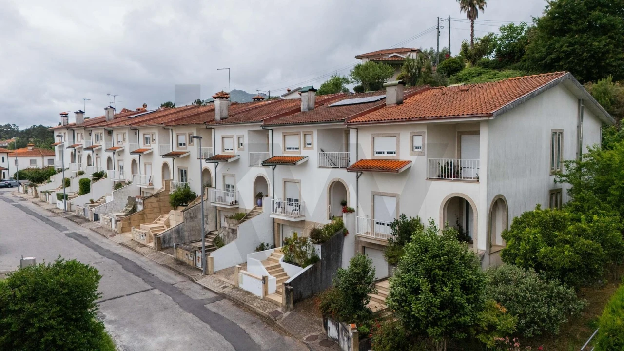 Moradia T4 para Venda em Cabeceiras de Basto Foto 2