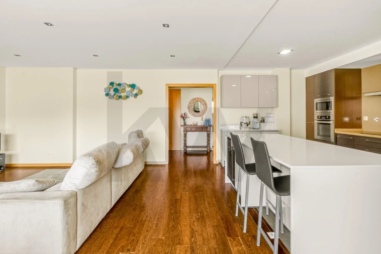 Apartamento T4 para Venda em Santa Maria da Feira, Travanca, Sanfins e Espargo Foto 5