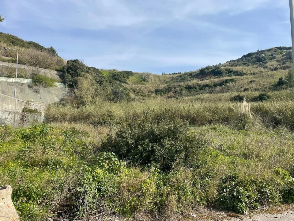 Terreno para Venda em Santo António dos Cavaleiros e Frielas Foto 5