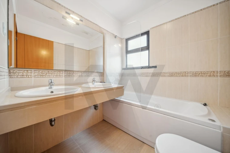 Moradia T3 para Venda em Imaculado Coração de Maria Foto 24