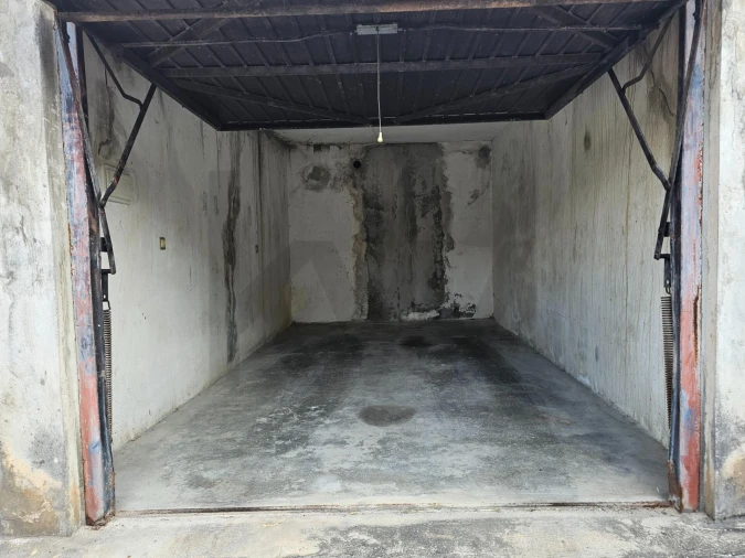 Garagem para Venda em Sé Nova, Santa Cruz, Almedina e São Bartolomeu Foto 2