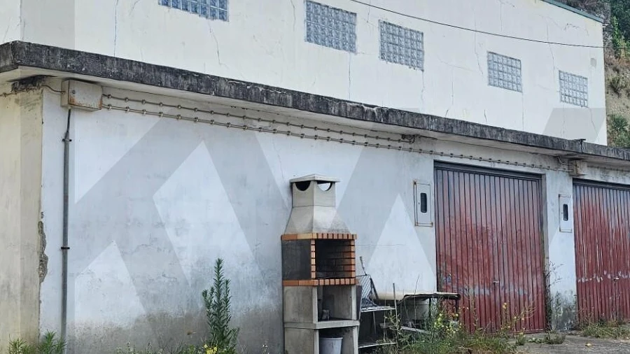 Garagem para Venda em Sé Nova, Santa Cruz, Almedina e São Bartolomeu