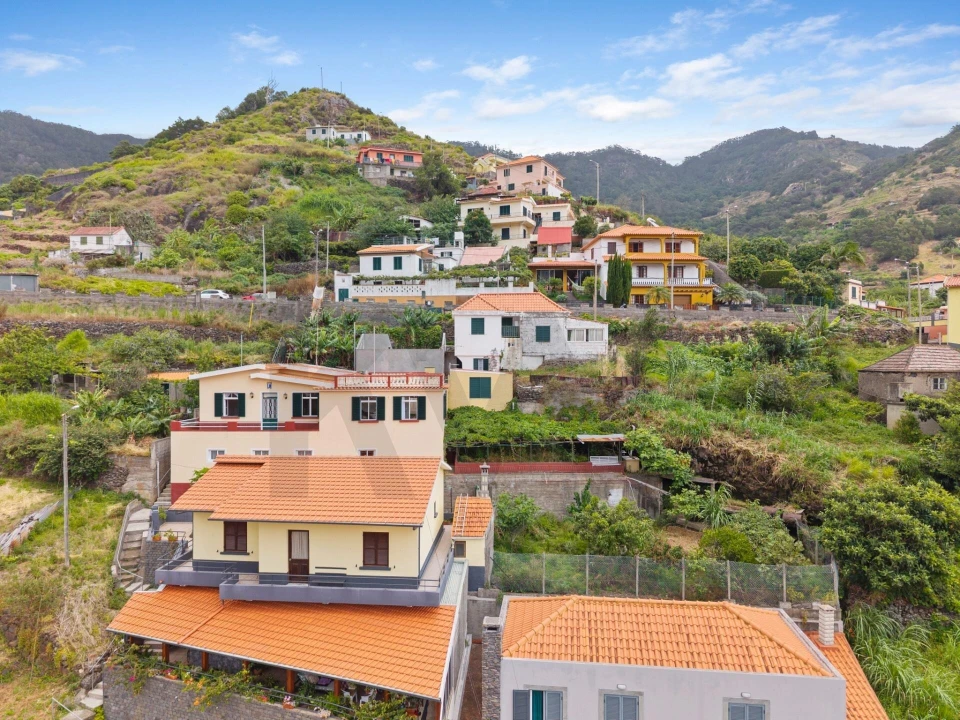 Moradia T5 para Venda em Machico Foto 16