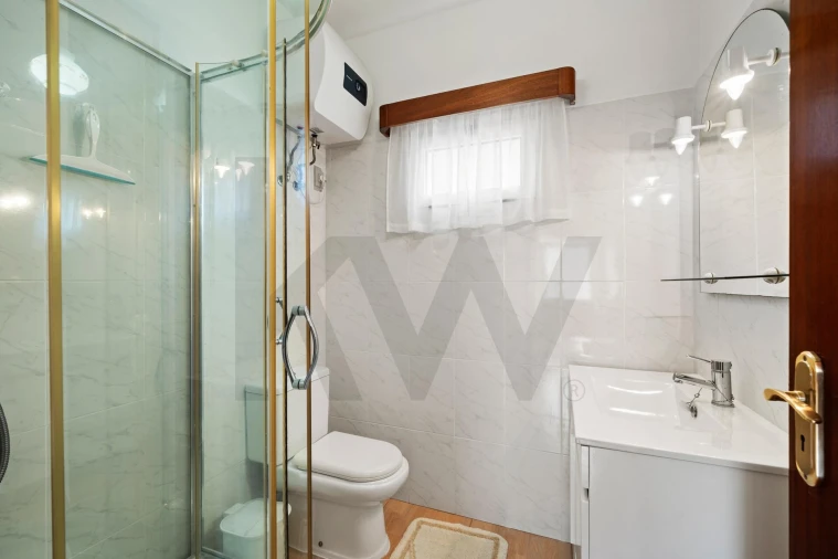 Moradia T5 para Venda em Machico Foto 42