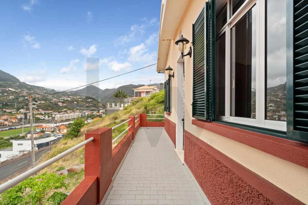 Moradia T5 para Venda em Machico Foto 35