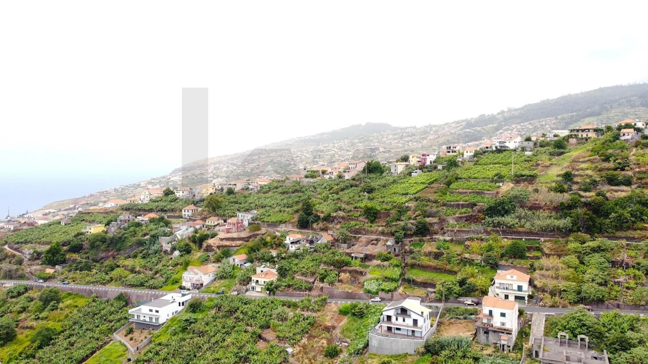 Terreno para Venda em Arco da Calheta Foto 15