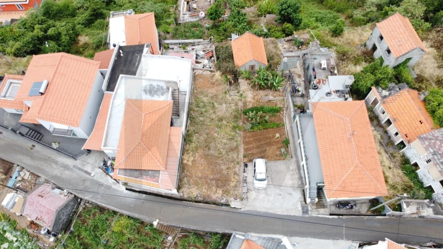 Terreno para Venda em Arco da Calheta Foto 12