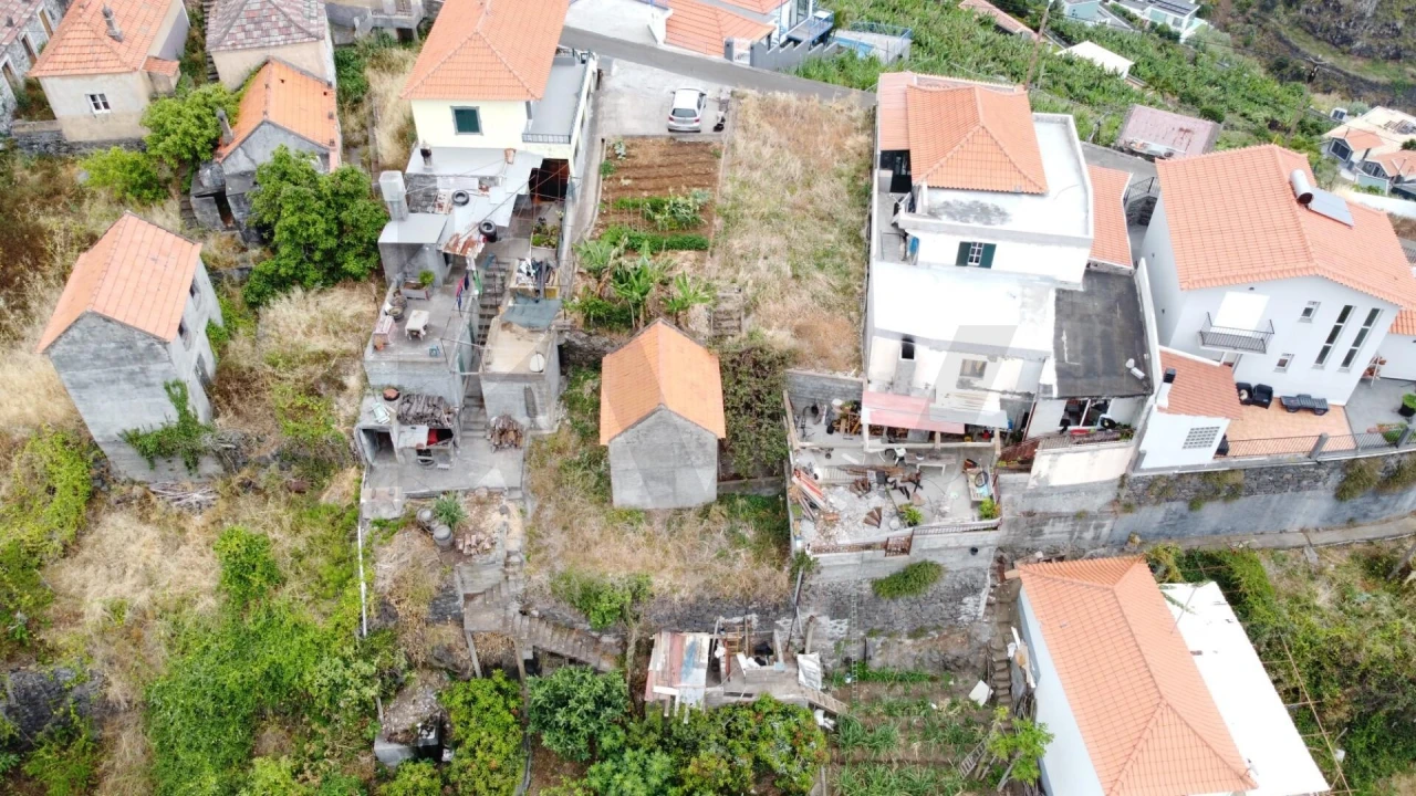 Terreno para Venda em Arco da Calheta Foto 10