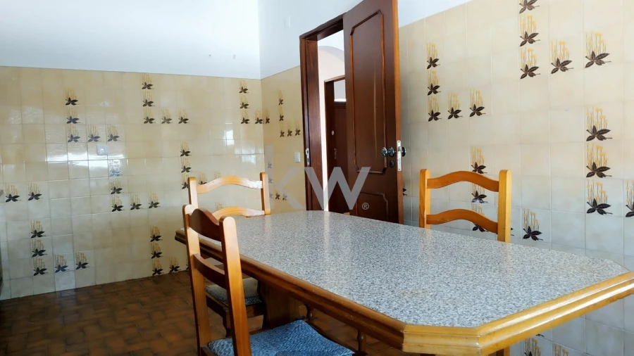 Moradia T11 para Venda em Atouguia da Baleia Foto 27