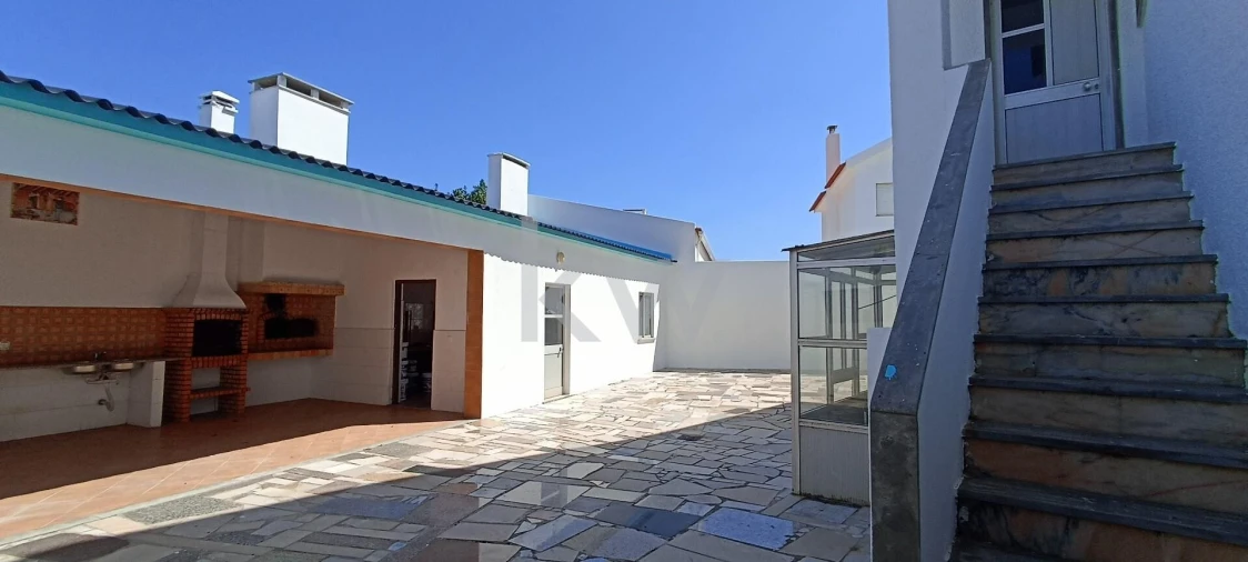 Moradia T11 para Venda em Atouguia da Baleia Foto 40