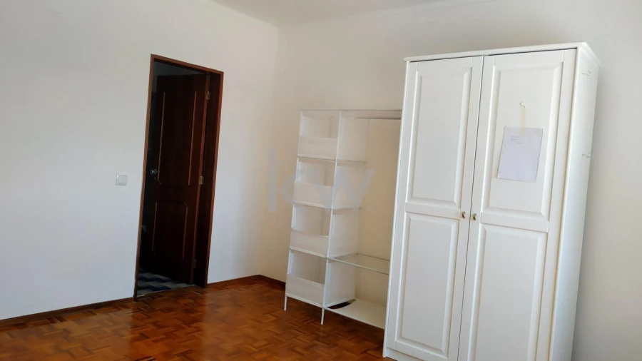 Moradia T11 para Venda em Atouguia da Baleia Foto 44