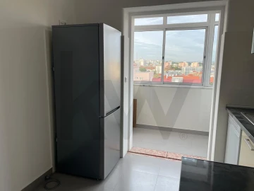 Apartamento T2 para Arrendamento em Areeiro