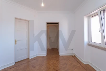 Apartamento T2 para Arrendamento em Areeiro
