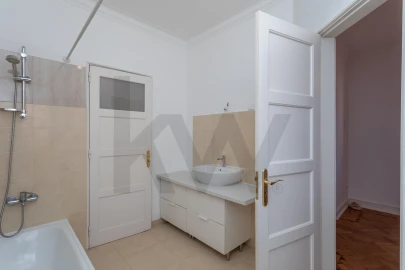 Apartamento T2 para Arrendamento em Areeiro