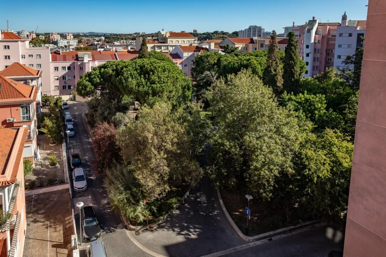 Apartamento T2 para Arrendamento em Areeiro Foto 46