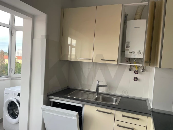 Apartamento T2 para Arrendamento em Areeiro Foto 25